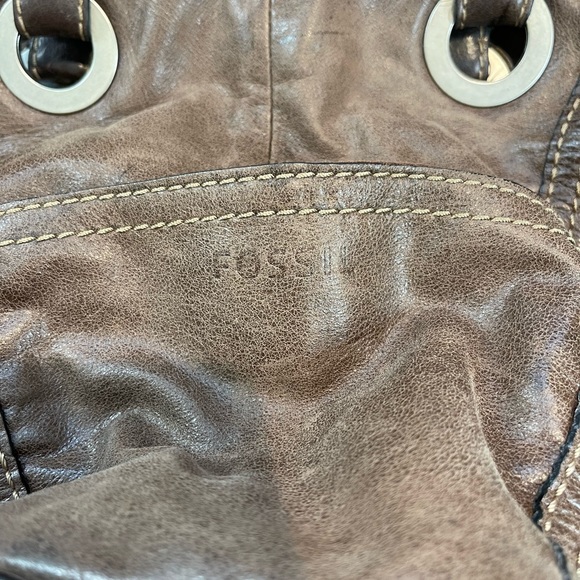 EUC Fossil distressed leather handbag - Picture 11 of 14